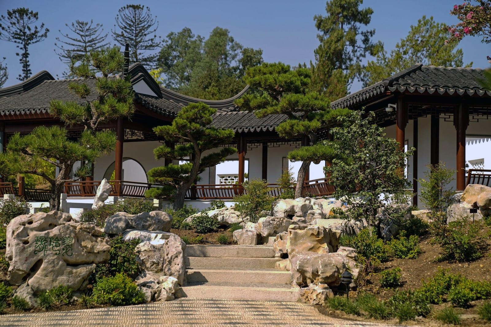 Mái chòi trong sân vườn Trung Quốc