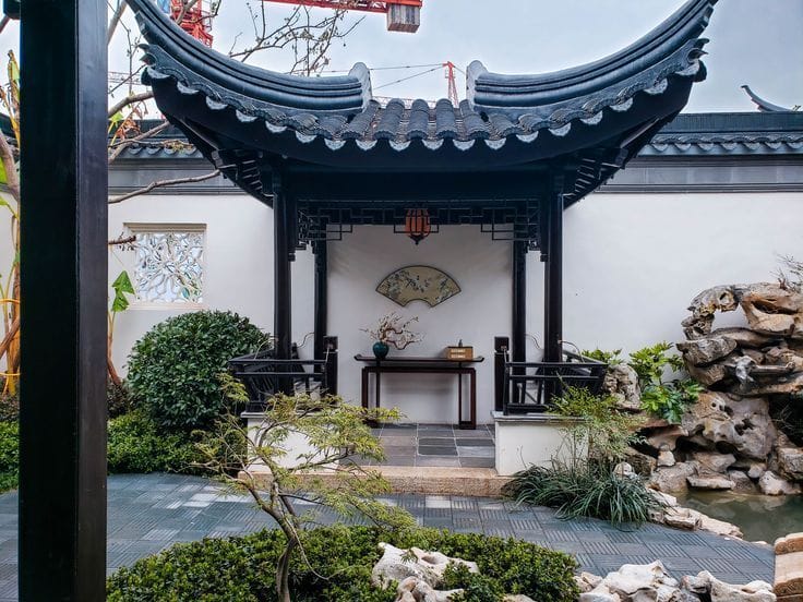 Sân vườn truyền thống kết hợp đình nghỉ